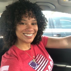 Meet your Posher, Macee